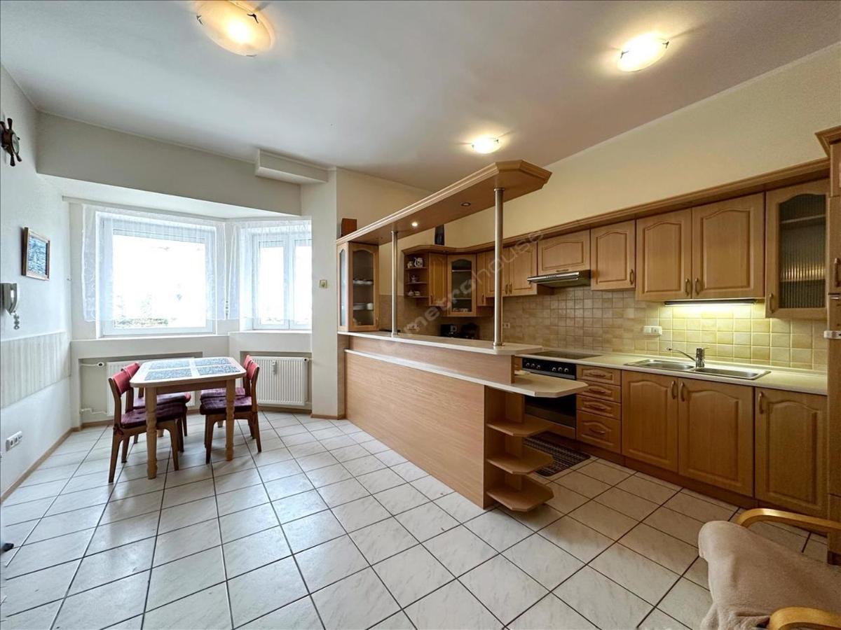 Glos Mew Apartment โควอบเซก ภายนอก รูปภาพ